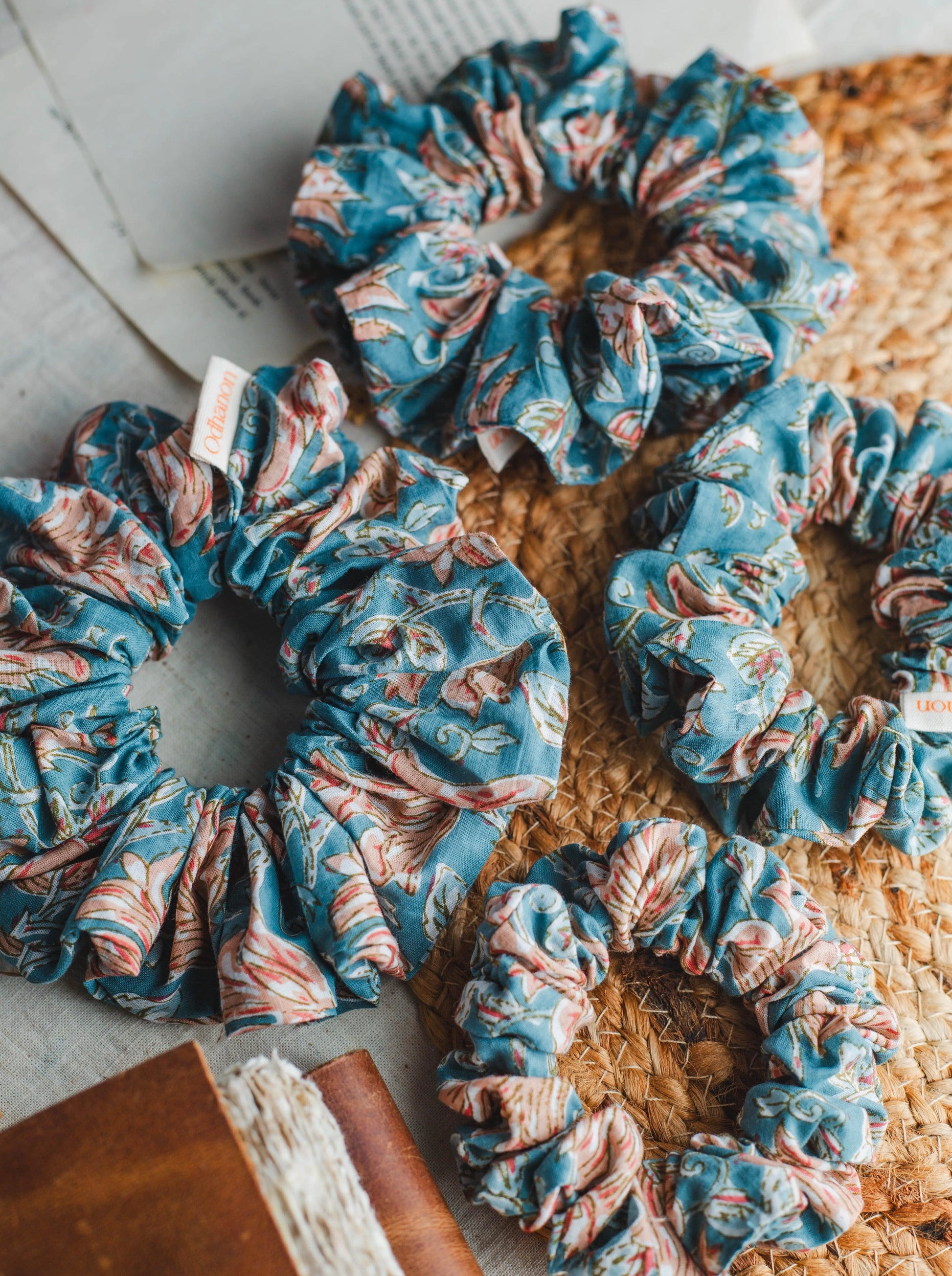 Cute Hair Scrunchies Set - Odhanon